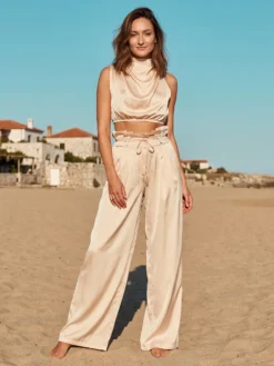 Cauti un Compleu Modern Deosebit? Descopera si Comanda Online pe MANGATA | Compleu de Damă Nude Modern din Satin Primavara Vara, Livrare Rapida