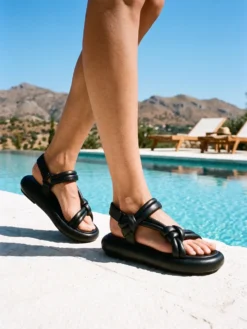 Cauti Sandale din Piele Naturala Deosebite? Descopera Online Colectia MANAGATA, Sandale Bronx Joase Negre Piele Naturală Premium, Livrare Rapida