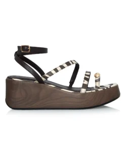Descoperă noile espadrile Isteria cu imprimeu zebra și platformă înaltă pe Mangata.ro . Design spaniol autentic, confortabile și moderne. Livarre rapidă