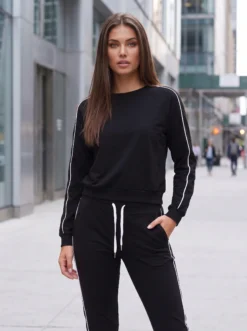 Cauti un Trening Negru Deosebit? Descopera si Comanda Online | Trening Sport Casual Bumbac Negru Glamour Dungi Online MANGATA