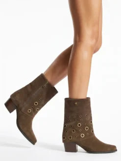 Cauti Ciocate in Trend Deosebite? Descopera Colectia Mangata Ciocate TOP3 Taupe Piele Naturală Intoarsă Accesorii Metalice, Livrare Rapida