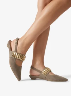 Descoperă noile colectii casual moderne pe Mangata.ro. Sandale Top3 Taupe din Piele Întoarsă cu Accesorii Aurii Mangata, Livare rapidă